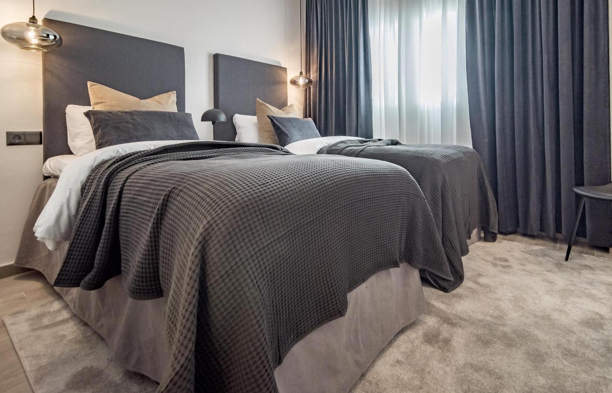 Apartment Pr - Stunning Flat Front Line Puerto Banus *